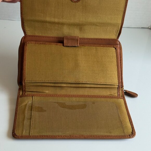 Pelle Studio Tan Leather Wallet - Picture 9 of 11